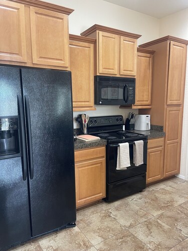 Enjoy the AZ active lifestyle! Near baseball training camps, golf, hiking!