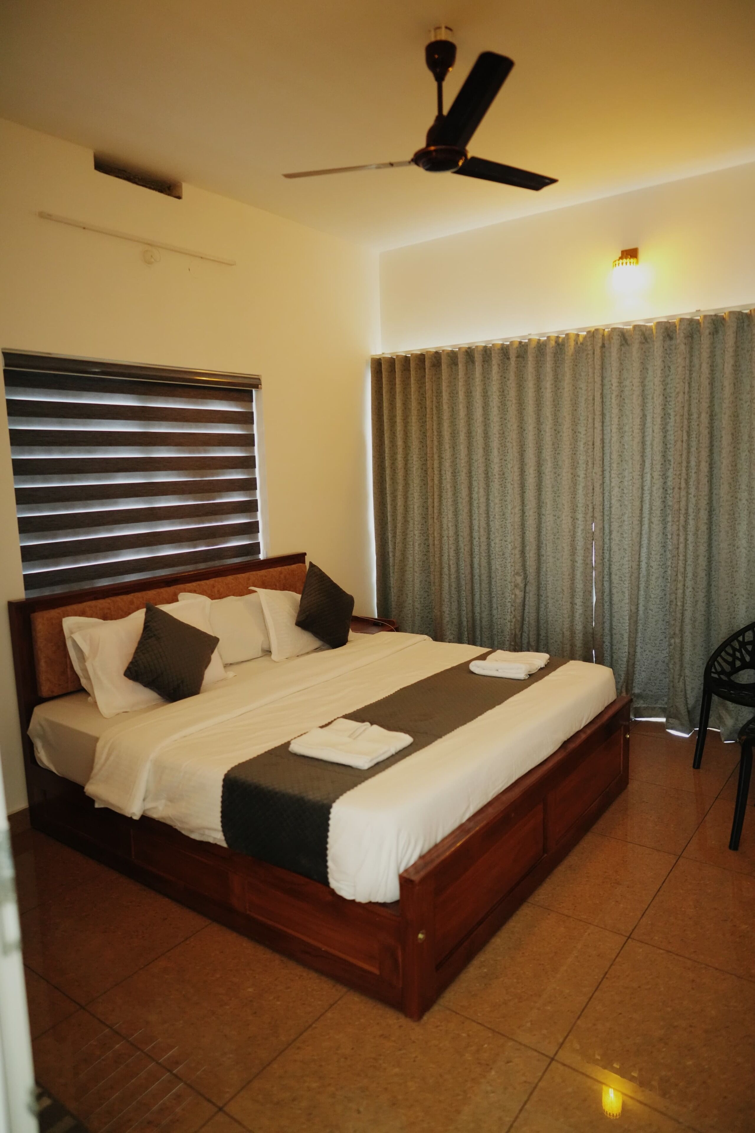 Deluxe Suite, Balcony, Mountain View