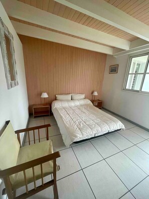 4 bedrooms, iron/ironing board, Internet, bed sheets - Waterfront house: (Lège-Cap-Ferret)