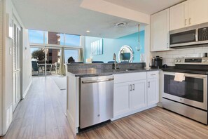 Fridge, microwave, oven, stovetop - 765 Deer Point, 3BR townhome + amazing views from deck with 2 parking spaces (Ocean City)