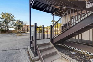 Property grounds - Jamaica Bay 308B (Ocean City)