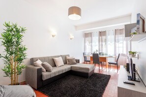 TV - Refúgio No Mar - 1 Minute from the Beach- (Armação de Pêra)