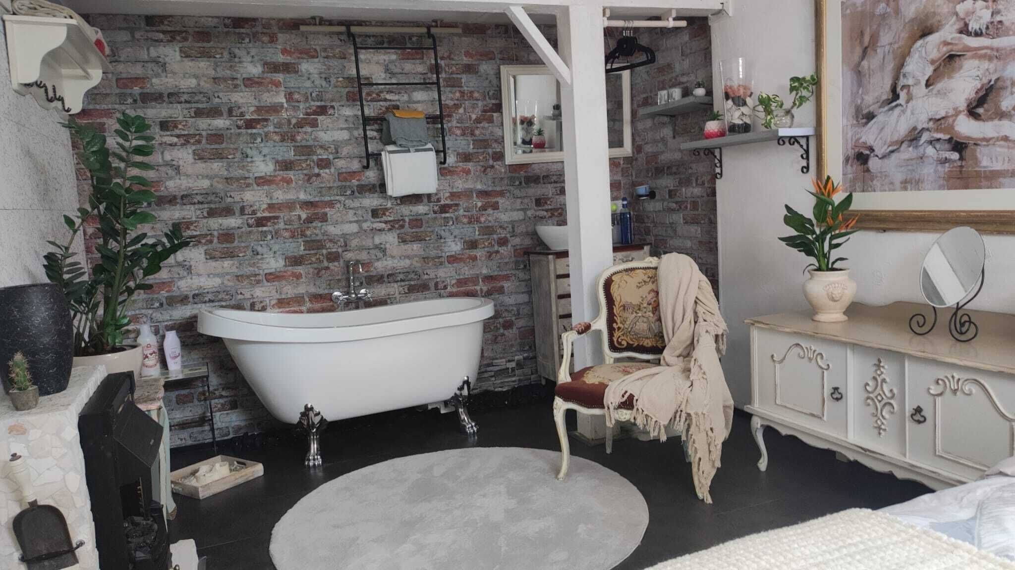 Comfort-Doppelzimmer | Badezimmer | Hausschuhe