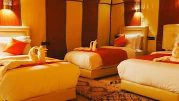 Kolmen hengen deluxe-huone, näkymä aavikolle | Kylpylä