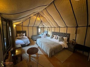 Deluxe Triple Room, Desert view
