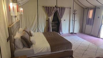 Kahden hengen deluxe-huone, näkymä aavikolle