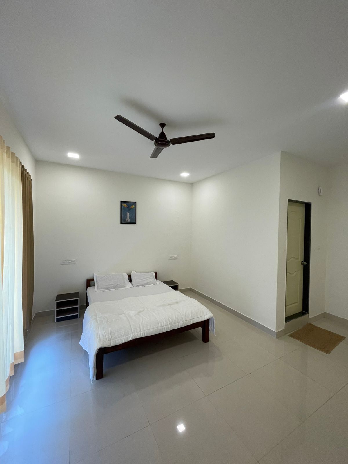 Chambre Simple, balcon, vue lac