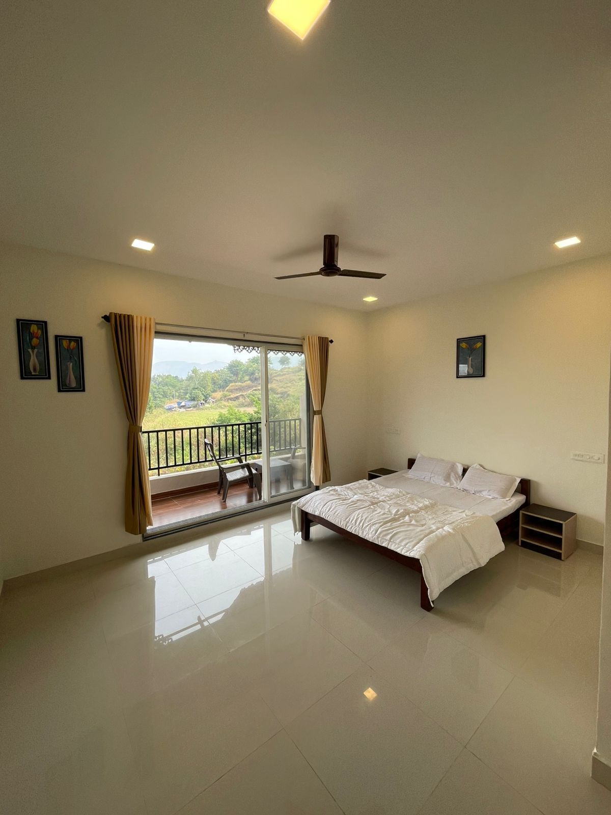 Deluxe Room, Balcony, Lake View
