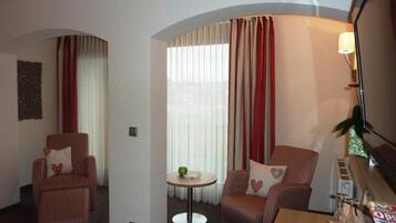 Habitación Confort doble, balcón, vistas al valle | Interior