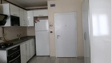 Apartemen Comfort, pemandangan kebun | Dapur pribadi