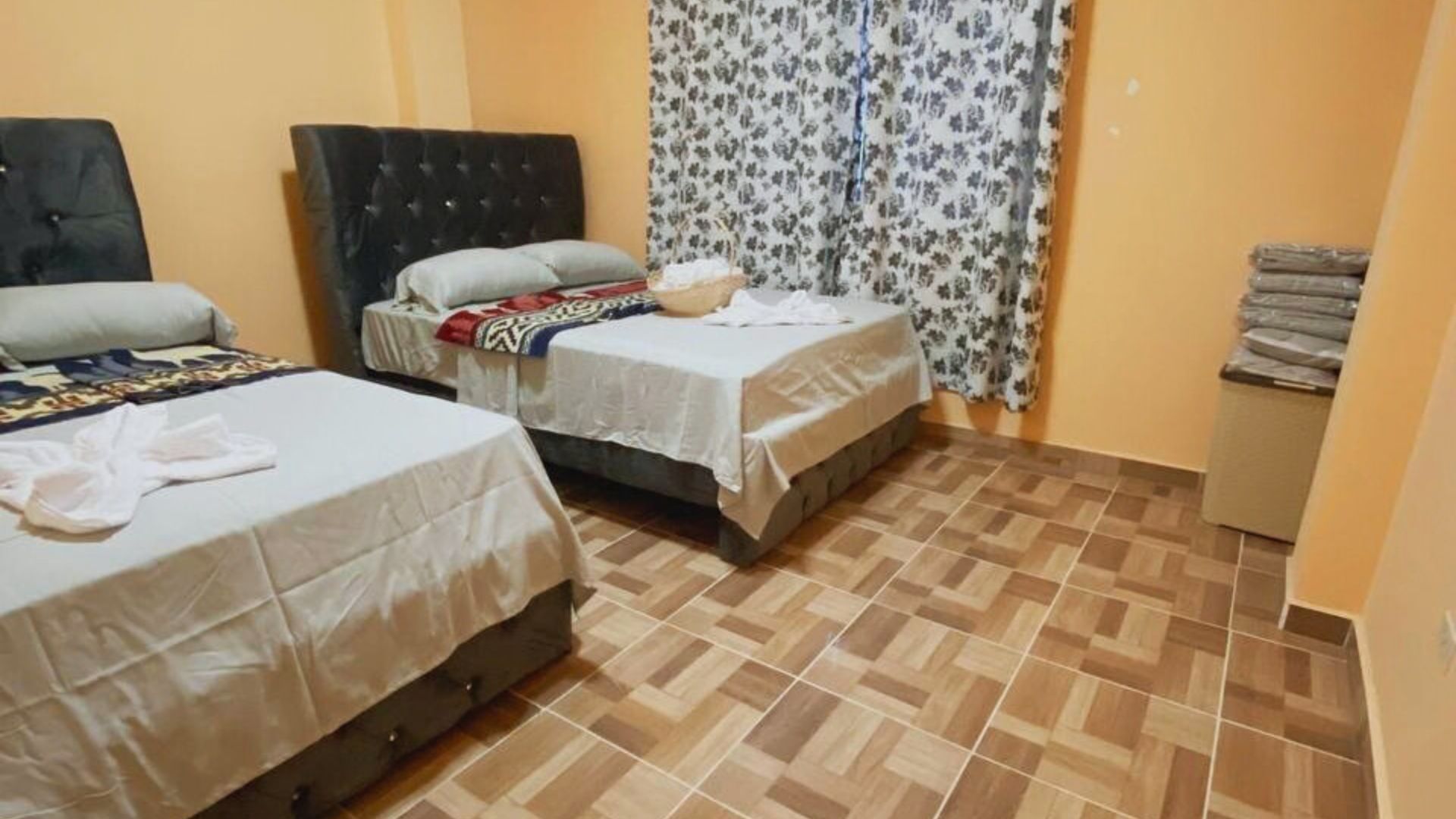 コンフォート アパートメント 2 ベッドルーム 冷房 タワー