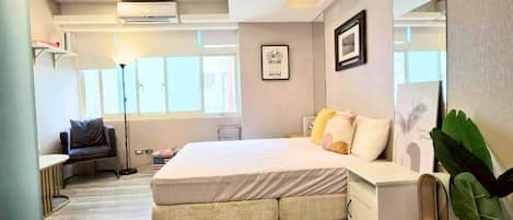 1 bedroom, iron/ironing board, WiFi, bed sheets