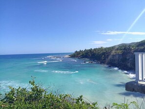 Beach - Gorgeous 8-bedroom villa with AC in vibrant Barahona (Barahona)
