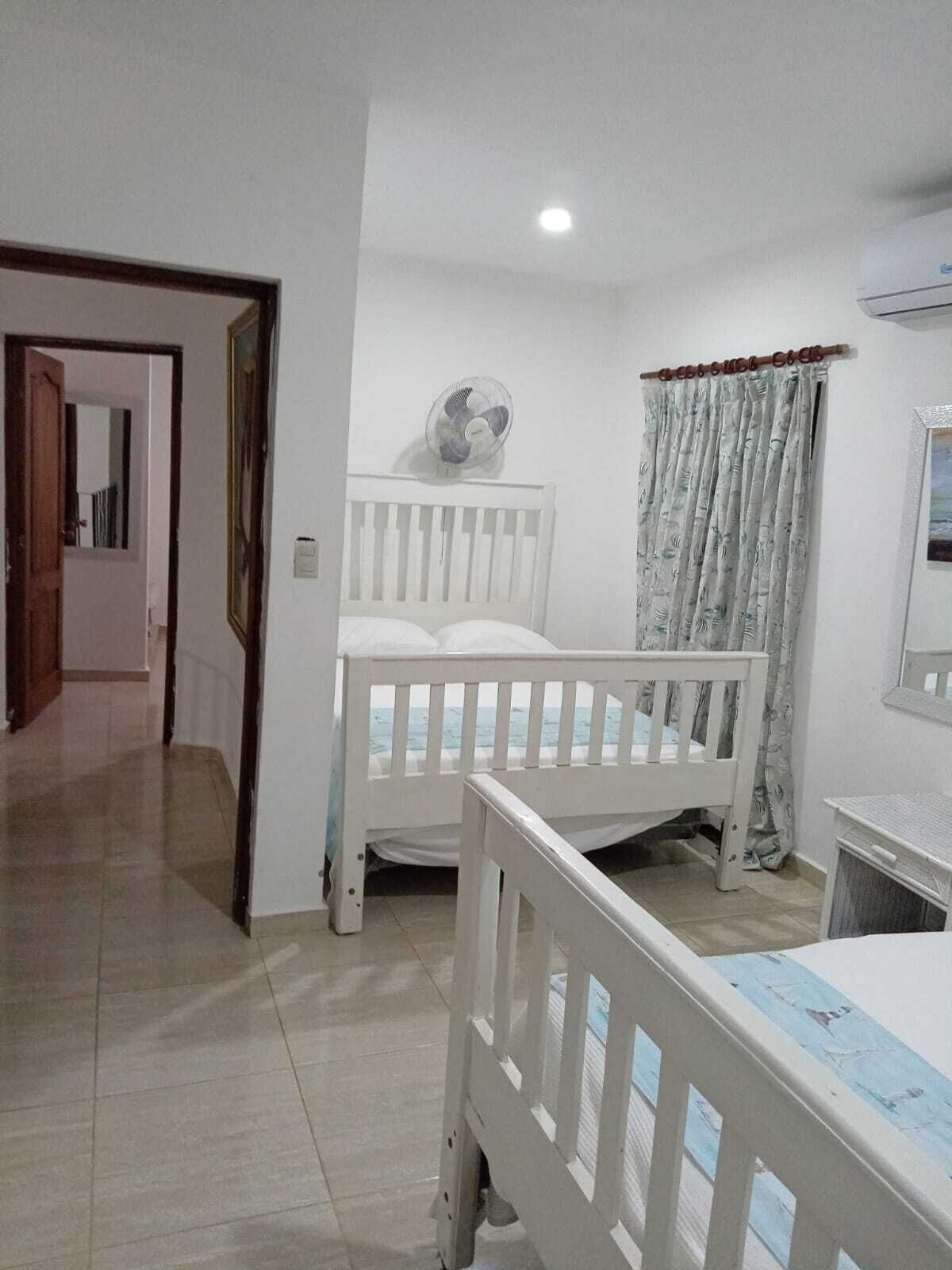 8 bedrooms, WiFi