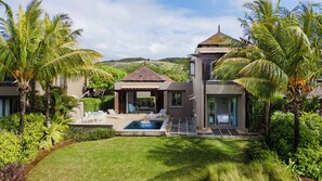 Pool - Bright 4-Bedroom Villa / Plunge Pool & Golf View (Bel Ombre)