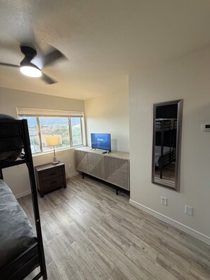 2 bedrooms, WiFi, bed sheets - Sunset Mountain Top Sleeps 10 (Camp Verde)