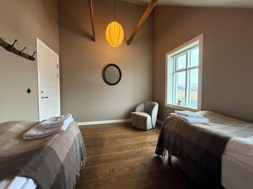 Prestssetrið - Historic Luxury Lodge near Akureyri with large hot tub