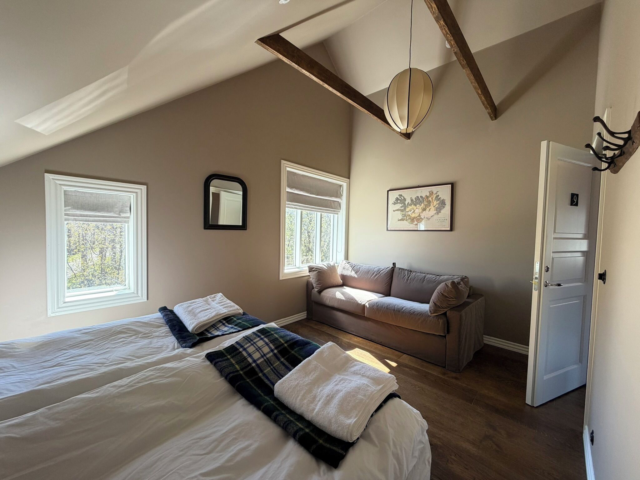 12 bedrooms, iron/ironing board, WiFi, bed sheets