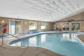 Pool - Lucky Loon Lakeside Villa| Pool, sauna, dock| Close to Park Rapids | Sleeps 6 (Park Rapids)