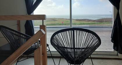 Maison vue mer, à quelques pas de la magnifique plage du Gouérou.