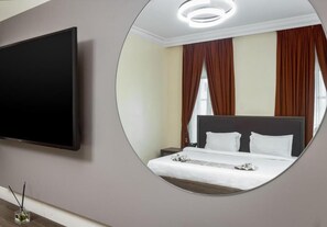 Standard Double Room | Desk, laptop workspace, free WiFi - Adhan Apartments Asokoro (Abuja)