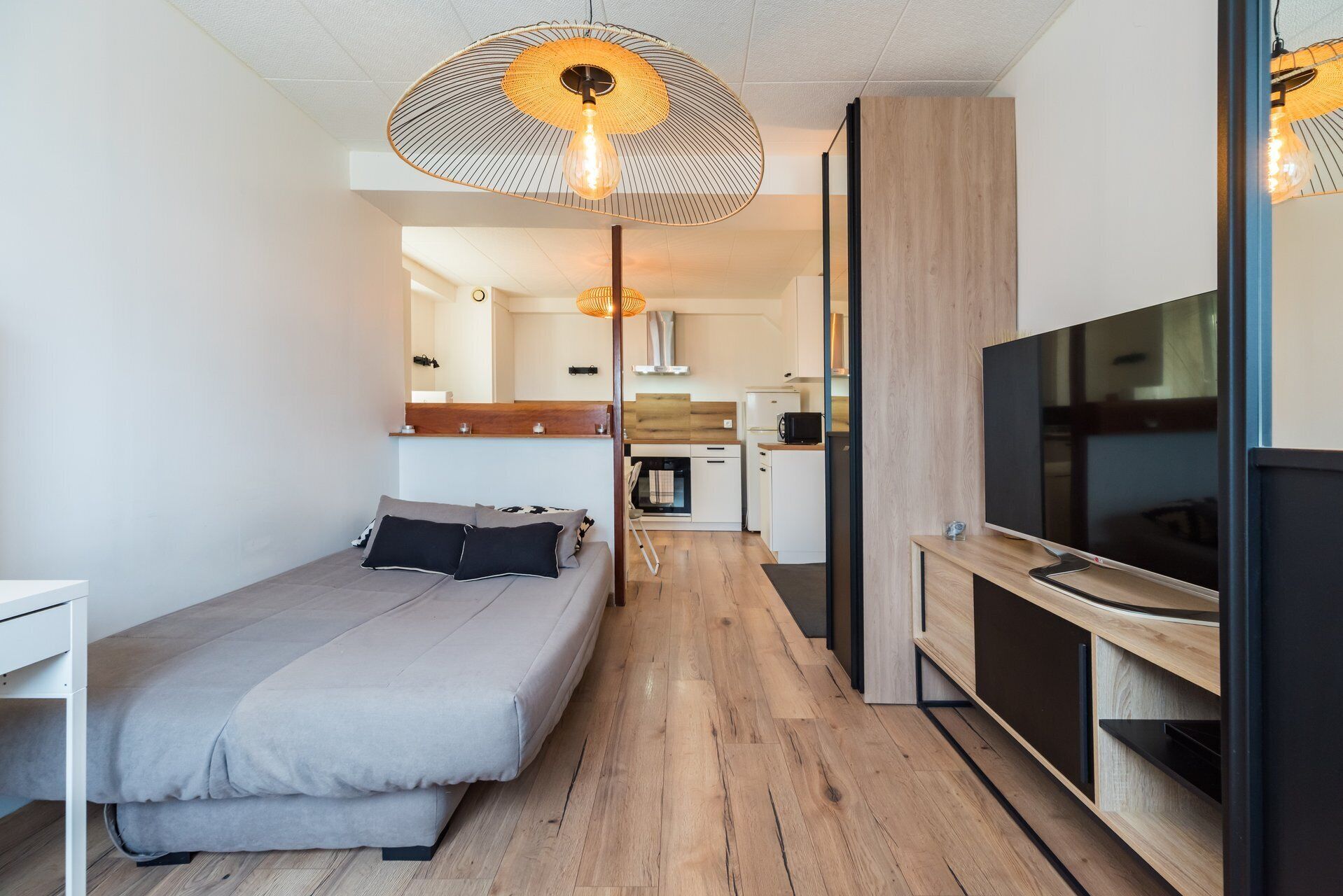 1 bedroom, iron/ironing board, bed sheets