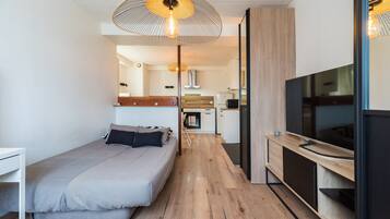 1 bedroom, iron/ironing board, bed sheets