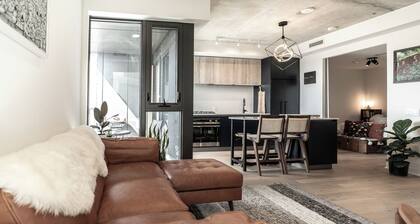 2Bdr Modern Art, Loft Style Condo!