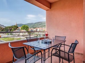 Outdoor dining - Mise Holiday Apartments - Two bedroom apartment II (Kastel Gomilica)