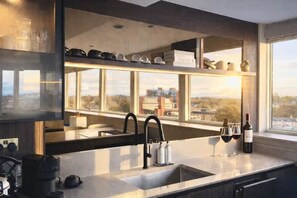 Fridge, oven, stovetop, dishwasher - Luxury Apartment near Bettys and Convention Centre (Harrogate)