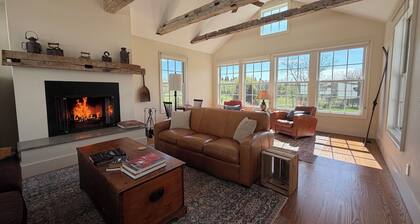 Hudson Valley Modern 5 BR Farmhouse with Pond and Stunning Sunsets