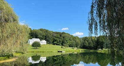 Hudson Valley Modern 5 BR Farmhouse with Pond and Stunning Sunsets