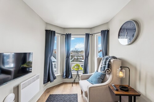 Stylish Windsor Suite Near Wineries & Fundy Coast