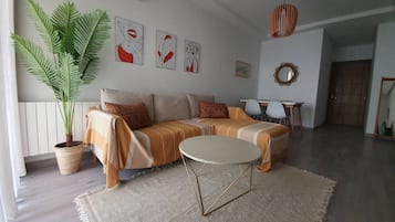 Apartment, 1 Schlafzimmer, Raucher, Balkon | Wohnzimmer