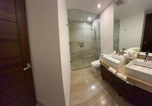 Leilighet – signature, sjøutsikt | Bad