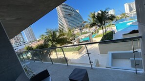 Signature Condo, Sea View | Property grounds