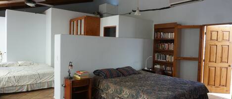 2 dormitorios, tabla de planchar con plancha, wifi y ropa de cama