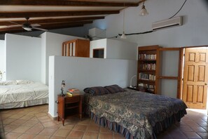 Room - Large studio with private patio in Casa Cornucopia (Cabo San Lucas)