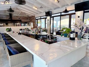 Bar (in der Unterkunft)