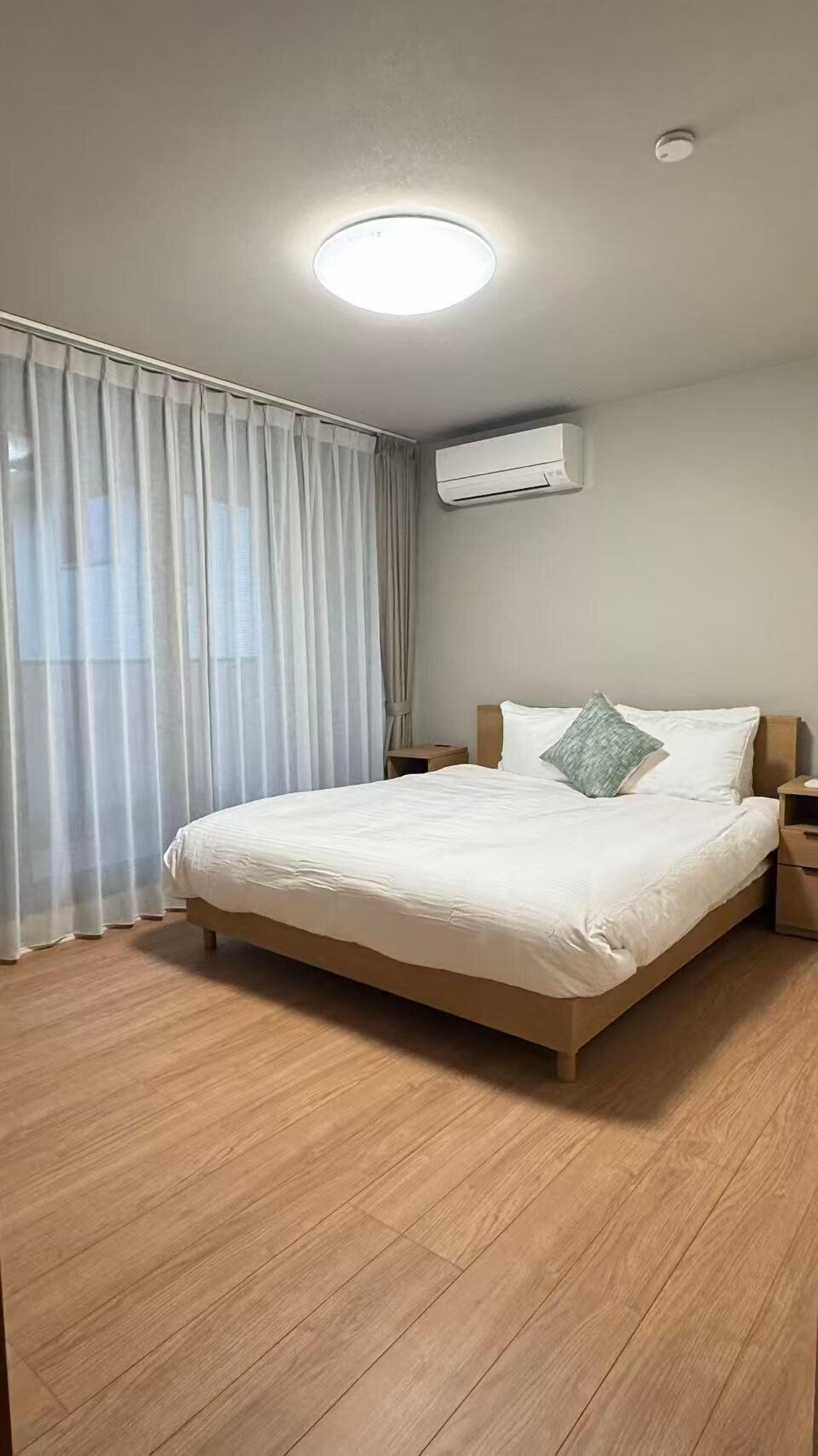 5 bedrooms, internet