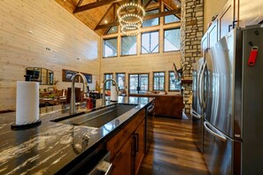 Private kitchen - Swimming Beaver Mansion · Indoor Pool Year-Round, Sleeps 28, Game Room, Views! (Broken Bow)