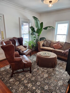 Living area - 3 Bedroom Hudson Valley Loft with private porch in the heart of Chatham Village (Chatham)