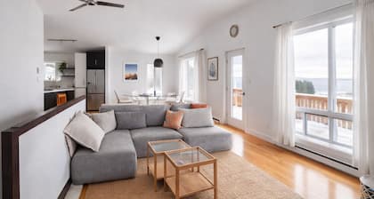 Le Bic House - St. Moritz Lawrence River & Island Views - Relaxing Nature Escape