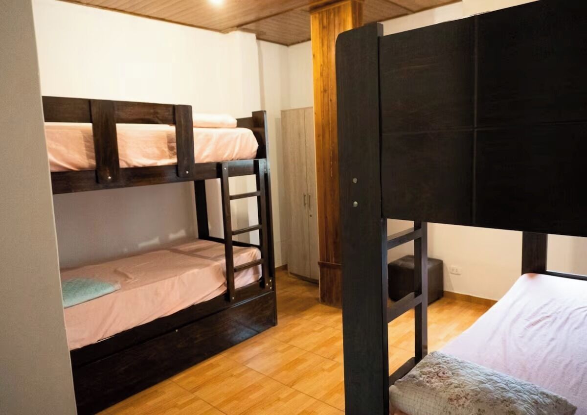 6 chambres, Wi-Fi gratuit, draps fournis