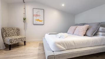 Apartment, Balcony, Mountain View