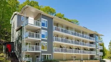 Apartment, Balcony, Mountain View | Exterior