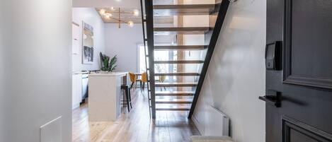 Appartement, balcon, vue montagne