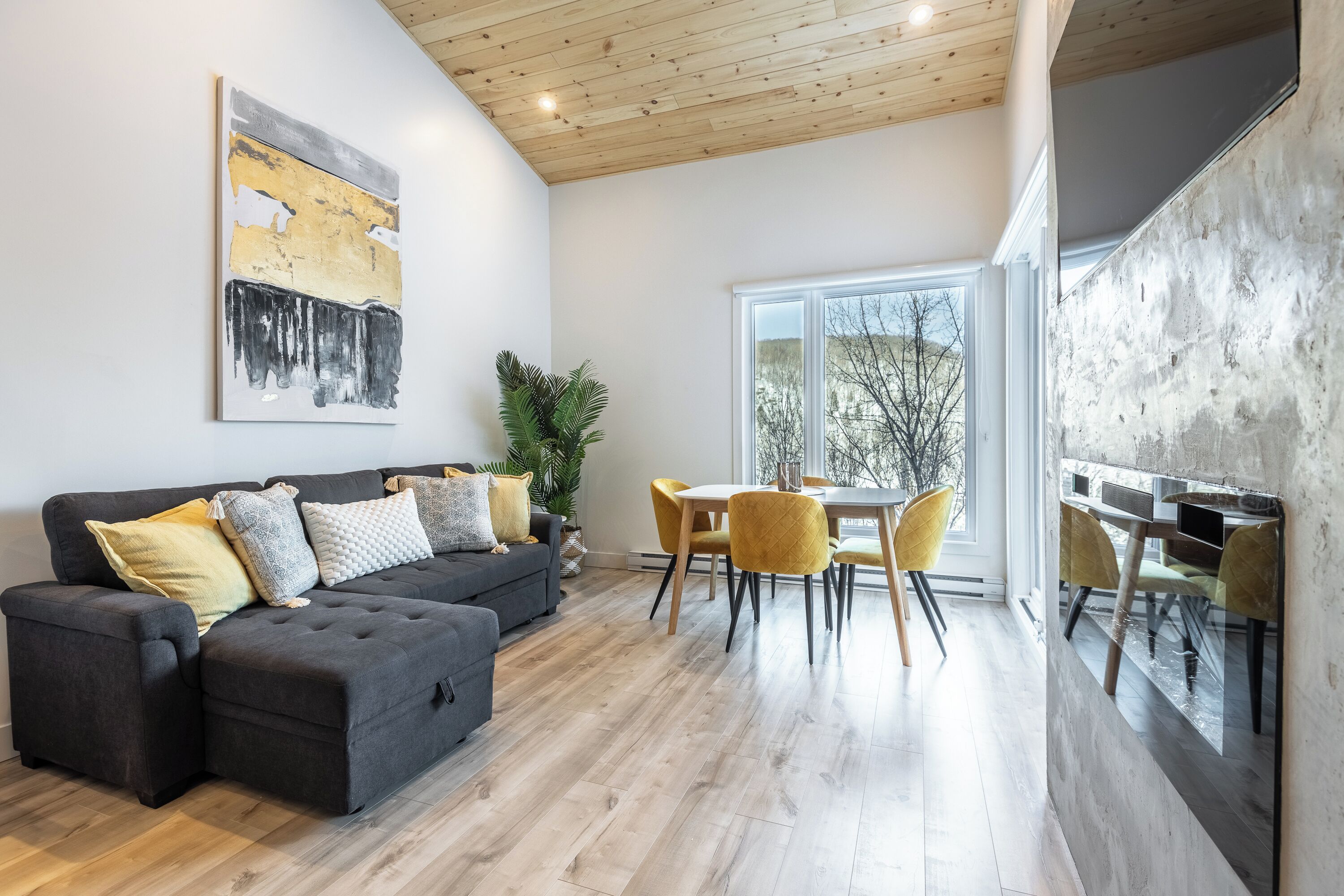Apartment, Balcony, Mountain View | Living area | 48-inch flat-screen TV with cable channels, Netflix, streaming services