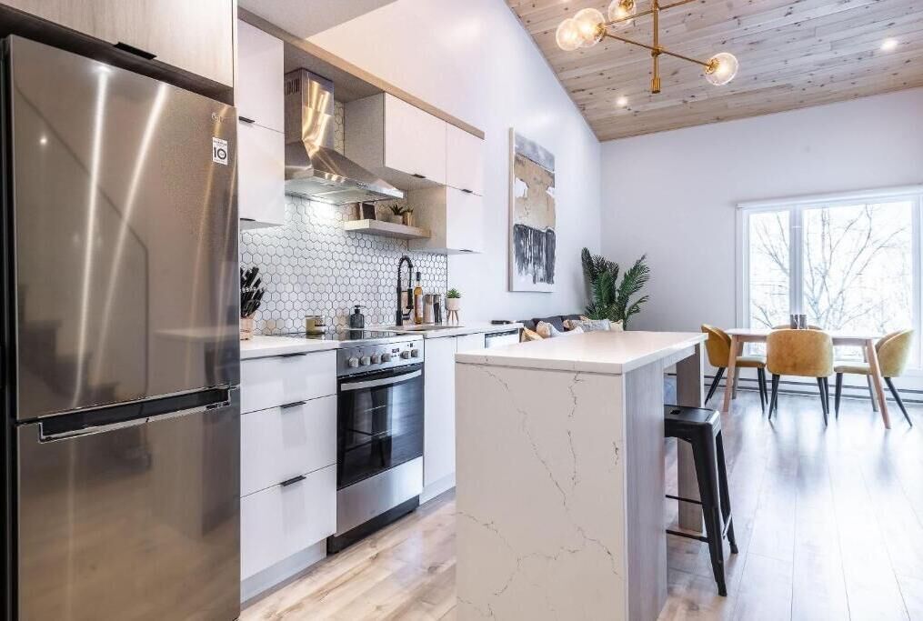 Apartment, Balcony, Mountain View | Private kitchen