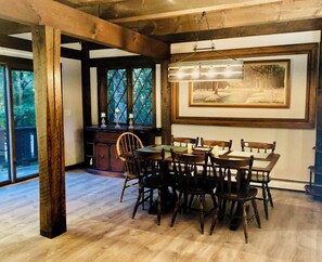 Dining - 4-Bedroom Chalet in Plymouth, Vt. Central to Killington, Woodstock, and Okemo! (Plymouth)